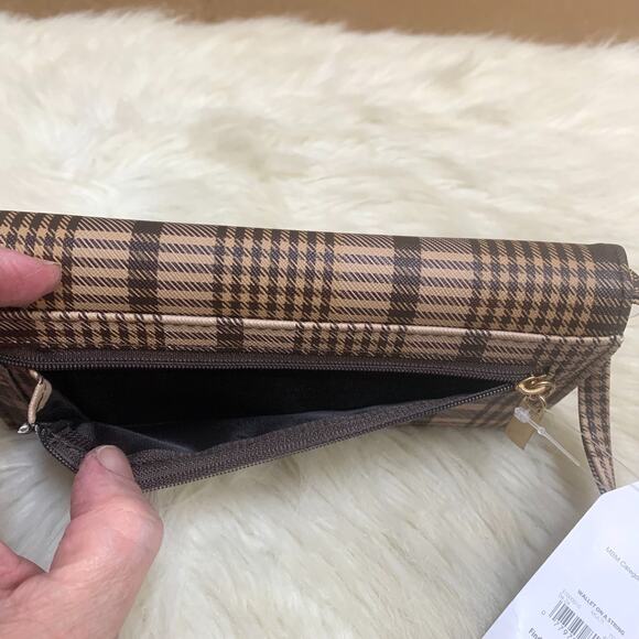 TIME and TRU Brown Plaid Faux Leather Crossbody Clutch Wallet-on-a-String NWT - Picture 5 of 13
